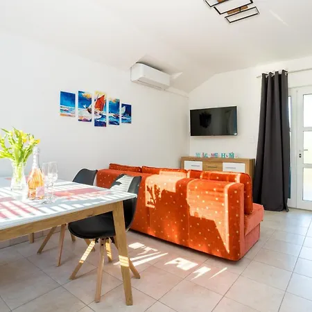 Apartament Sara Milohnici